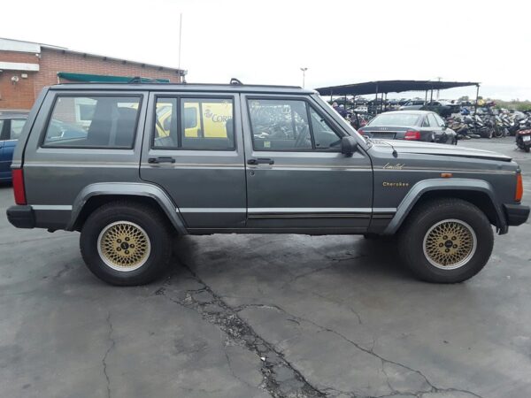 PARAGOLPES TRASERO JEEP CHEROKEE - Imagen 5