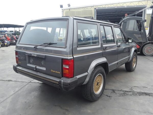 CAPOT JEEP CHEROKEE - Imagen 4
