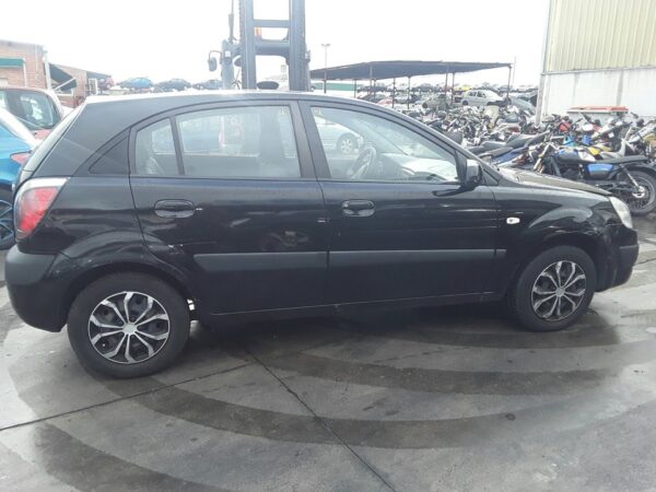 CERRADURA PUERTA DELANTERA IZQUIERDA  KIA RIO - Imagen 6