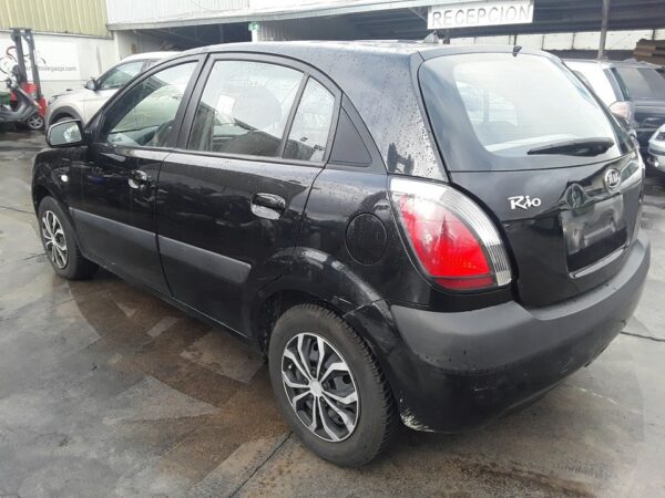 CERRADURA PUERTA DELANTERA DERECHA KIA RIO - Imagen 11