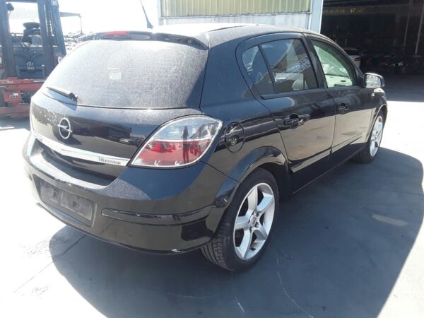 CAJA RELES / FUSIBLES OPEL ASTRA H BER. - Imagen 6