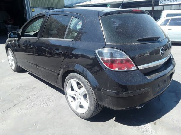 CAJA RELES / FUSIBLES OPEL ASTRA H BER. - Imagen 7