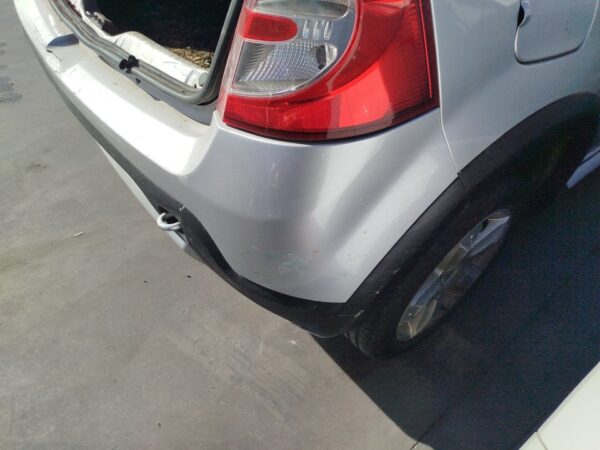 PARAGOLPES TRASERO DACIA SANDERO - Imagen 2