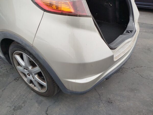 PARAGOLPES TRASERO HONDA CIVIC BERLINA 5