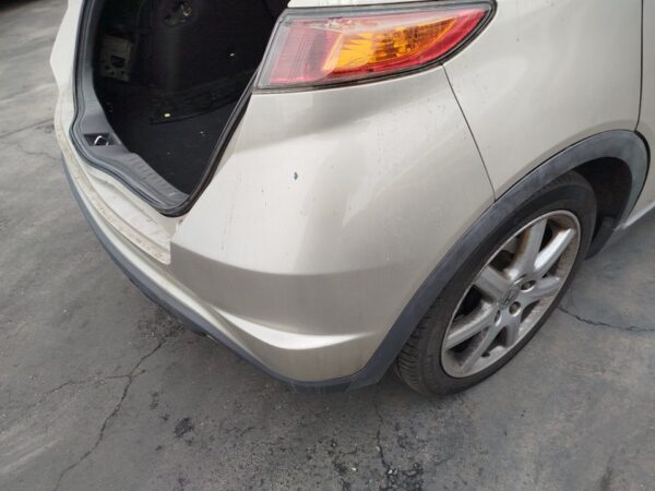 PARAGOLPES TRASERO HONDA CIVIC BERLINA 5 - Imagen 2