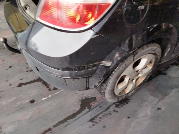 PARAGOLPES TRASERO OPEL ASTRA H BERLINA - Imagen 2