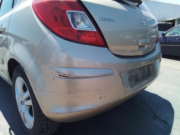 PARAGOLPES TRASERO OPEL CORSA D