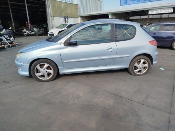CAJA RELES / FUSIBLES PEUGEOT 206 BERLINA - Imagen 5