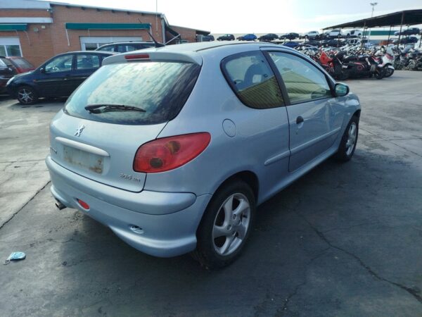 CAJA RELES / FUSIBLES PEUGEOT 206 BERLINA - Imagen 7