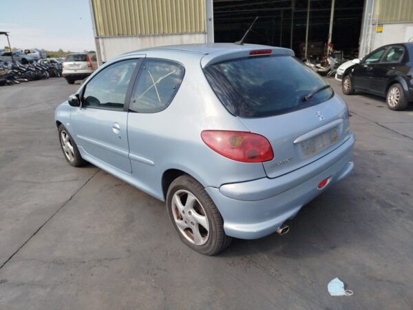 CAJA RELES / FUSIBLES PEUGEOT 206 BERLINA - Imagen 10