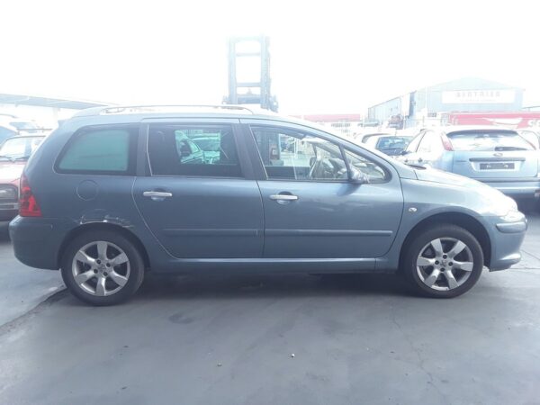 PARAGOLPES TRASERO PEUGEOT 307 BREAK/SW - Imagen 9