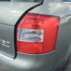 PILOTO TRASERO DERECHO AUDI A4 AVANT