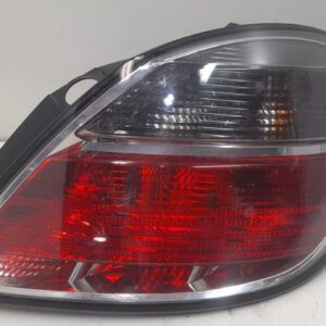 PILOTO TRASERO DERECHO OPEL ASTRA H BER.