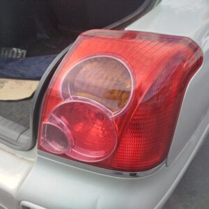 PILOTO TRASERO DERECHO TOYOTA AVENSIS BERLINA