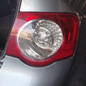PILOTO TRASERO DERECHO VOLKSWAGEN PASSAT BERLINA