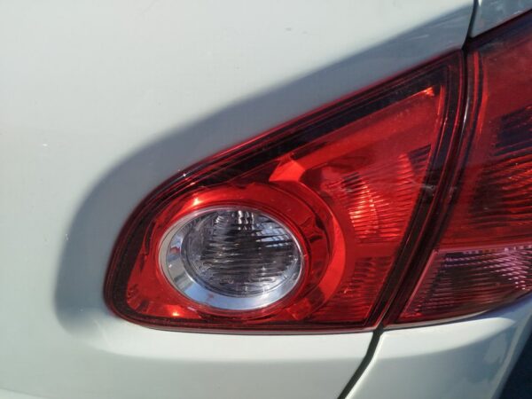 PILOTO TRASERO DERECHO INTERIOR NISSAN QASHQAI