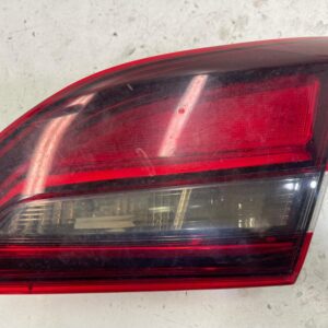 PILOTO TRASERO DERECHO INTERIOR OPEL ASTRA J LIM.