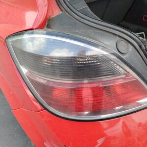 PILOTO TRASERO IZQUIERDO OPEL ASTRA H BER.