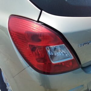 PILOTO TRASERO IZQUIERDO OPEL CORSA D