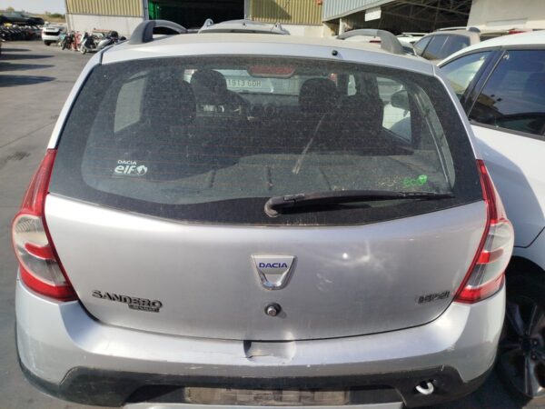 PORTON TRASERO DACIA SANDERO