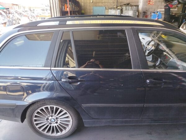 PUERTA TRASERA DERECHA BMW SERIE 3 BERLINA