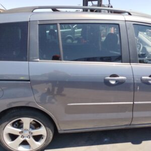 PUERTA TRASERA DERECHA MAZDA 5 BERL.