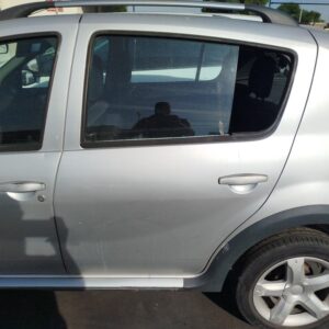 PUERTA TRASERA IZQUIERDA DACIA SANDERO