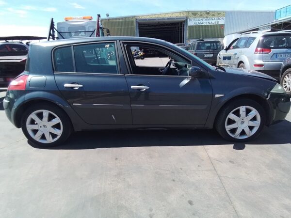FARO IZQUIERDO RENAULT MEGANE II CLASSIC BERLINA - Imagen 3