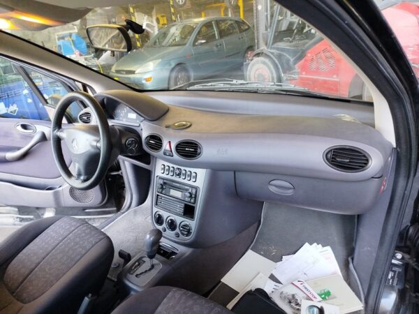 SALPICADERO MERCEDES CLASE A - Imagen 2