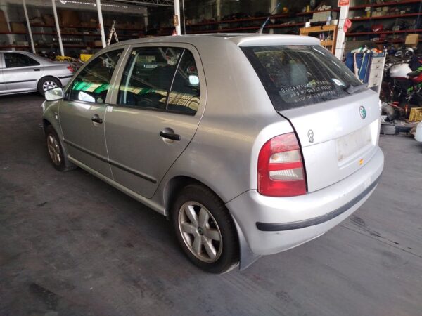 FARO IZQUIERDO SKODA FABIA - Imagen 9