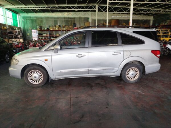 ALETA DELANTERA DERECHA SSANGYONG RODIUS - Imagen 7