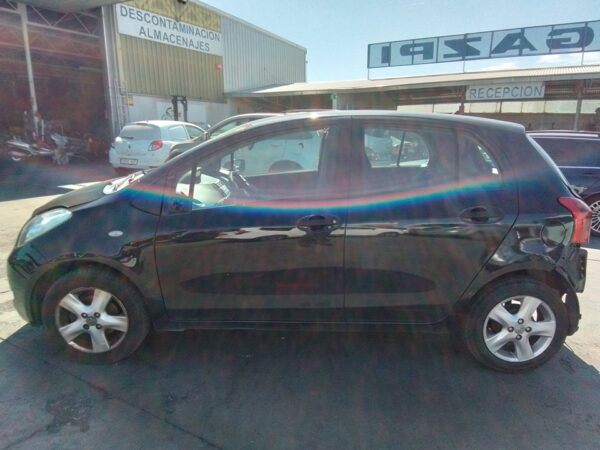 CERRADURA MALETERO / PORTON TOYOTA YARIS - Imagen 7
