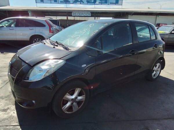 CERRADURA MALETERO / PORTON TOYOTA YARIS - Imagen 8