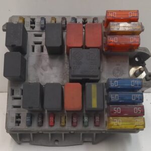 CAJA RELES / FUSIBLES CHRYSLER VOYAGER