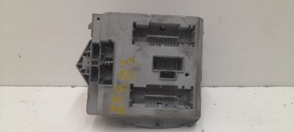 CAJA RELES / FUSIBLES CHRYSLER VOYAGER - Imagen 3