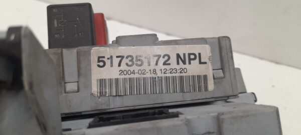 CAJA RELES / FUSIBLES FIAT DOBLO - Imagen 2