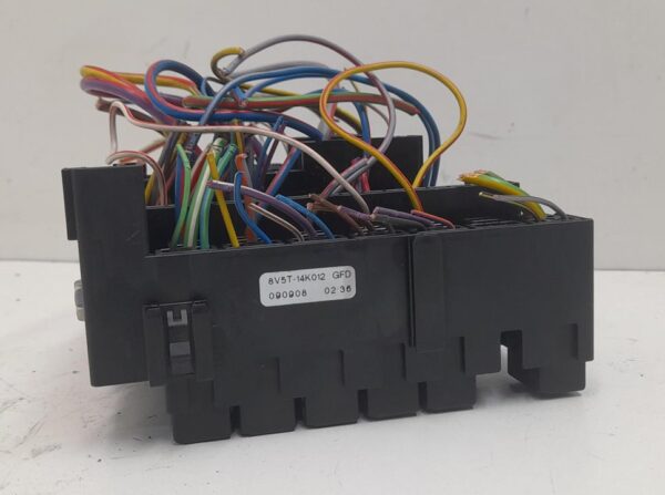 CAJA RELES / FUSIBLES FORD FIESTA - Imagen 2