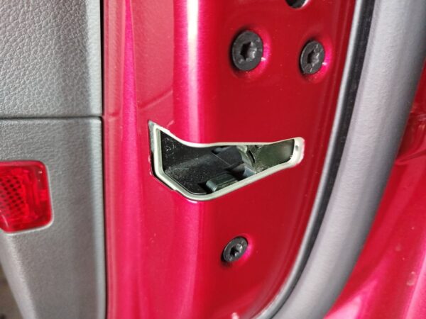 CERRADURA PUERTA DELANTERA DERECHA FORD FOCUS TURN.