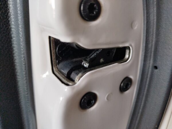 CERRADURA PUERTA DELANTERA DERECHA HYUNDAI I40