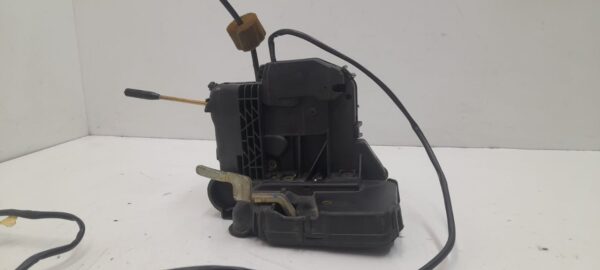 CERRADURA PUERTA DELANTERA DERECHA MERCEDES CLASE C  BERLINA