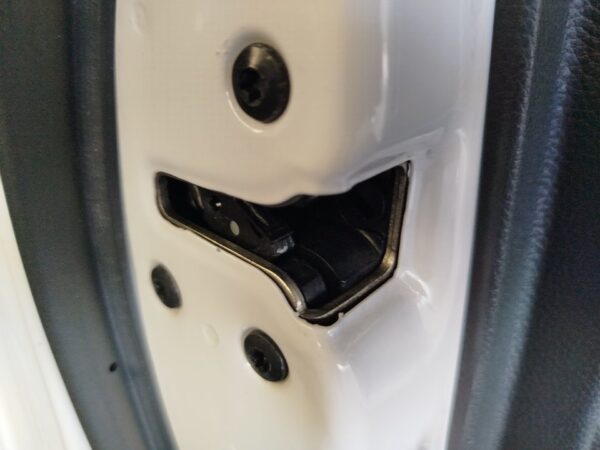 CERRADURA PUERTA DELANTERA IZQUIERDA  HYUNDAI I40