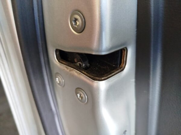 CERRADURA PUERTA DELANTERA IZQUIERDA  TOYOTA COROLLA VERSO