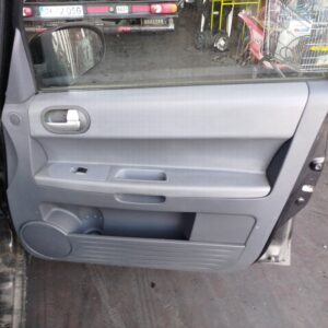 ELEVALUNAS DELANTERO DERECHO MITSUBISHI COLT BERLINA 5