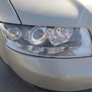 FARO DERECHO AUDI A4 BERLINA