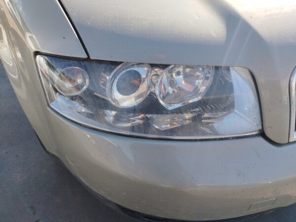 FARO DERECHO AUDI A4 BERLINA