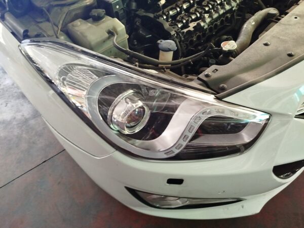 FARO DERECHO HYUNDAI I40