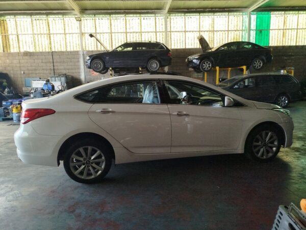 SALPICADERO HYUNDAI I40 - Imagen 4