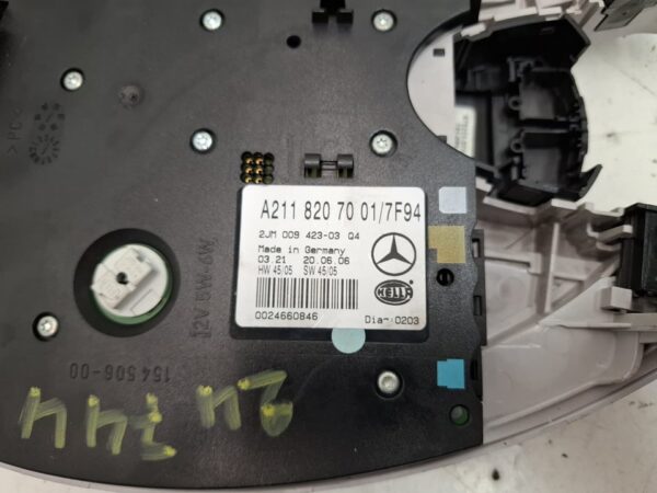 LUZ INTERIOR MERCEDES CLASE E  BERLINA - Imagen 2