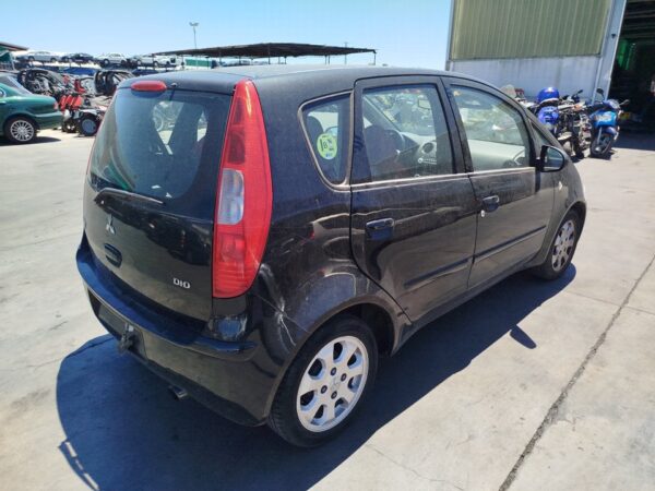 FARO IZQUIERDO MITSUBISHI COLT BERLINA 5 - Imagen 4