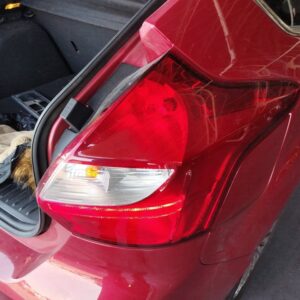 PILOTO TRASERO DERECHO FORD FOCUS TURN.